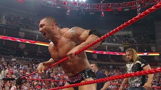 BATISTA VUELVE A WWE EN ESPAÑOL [upl. by Isoj296]