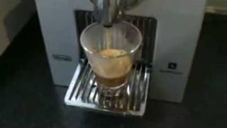 Cómo funciona la cafetera nespresso [upl. by Lamond]