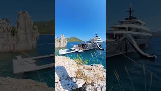 Watch Loon pulling up to a stern tie in Croatia and setting up the sea pool in record time ⏱️👏 [upl. by Naeloj702]