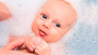 👶 BEBELUȘUL MihaelaAndreea face BAIE 🛁 [upl. by Esital]