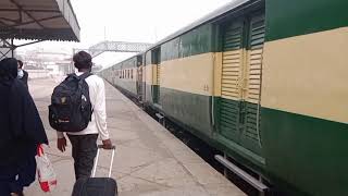 2 Dn Khyber Mail Departure From Multan station Paktrain Pakistan Railway station View Enjoy video [upl. by Ecnerwaled]