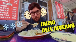 MANGIO RAVIOLI CINESI PER RISCALDARE LE ORECCHIE [upl. by Kcolttam]