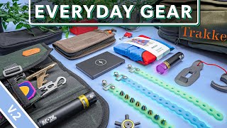 10 Everyday Carry Essentials You Need for Traveling [upl. by Aracat]