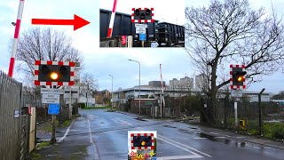 Crossing timeout at Scunthorpe Dawes Lane Level Crossing Lincolnshire [upl. by Ideih823]