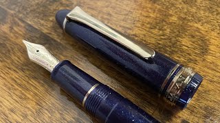 Sailor 1911 Pro Fit Light  Sailors Entry Level Gold Nib [upl. by Htims]