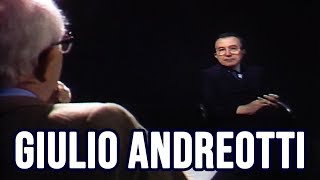 GIULIO ANDREOTTI intervistato da Enzo Biagi [upl. by Merriott]