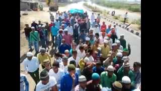 Taking Galef At Mominshahbavas Dargah Wankaner 2014 part 1 [upl. by Monie]