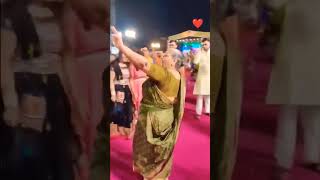 Dhol vage re❤️ gujratigarbadance fullenjoy dadimaa garbaloverre indianculture [upl. by Esinaj]