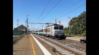 Les trains du matin en gare de PortetStSimon [upl. by Ellerehc]