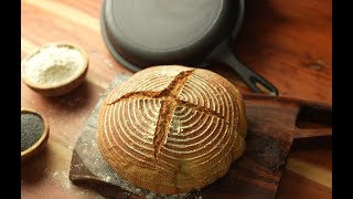 Brot backen im GusseisenTopf Die perfekte Kruste [upl. by Klingel155]