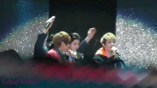 fancam20111231 MBC Leeteuk amp Soraamp Shindong amp Eunhyuk dancing [upl. by Ralina]