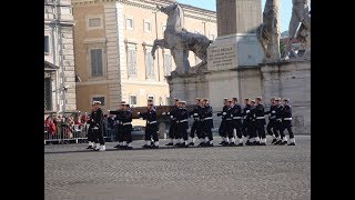 ローマ・イタリア大統領官邸の衛兵交代式 Changing the Guard at Rome Italian Presidential Palace [upl. by Arvell]