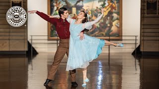 Chet Atkins’s quotJitterbug Waltzquot Inspires a Nashville Ballet Performance in the Hall of Fame Rotunda [upl. by Garihc481]