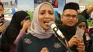 ZIANA ZAIN Menangis Cover Lagu PUTUS TERPAKSA Sambil Di Temani Sis Syeila Rusli Tapi Memang Power [upl. by Nipha]