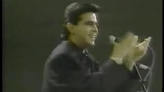 LUIS ENRIQUE quotNo Te Quites La Ropaquot En Vivo Noche De Gala AMOR DE MEDIANOCHE 1987 [upl. by Dirk]