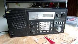 Realistic Radio Shack DX400 Communication Receiver  Product Review [upl. by Sterner653]