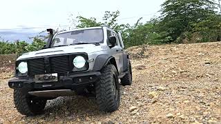 Twin Traction Hobby Flagship 18 Off Road Truck Jeep Rubicon vs Tank 300 SUV [upl. by Lecram]