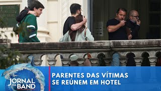 Tragédia em Vinhedo parentes das vítimas se reúnem em hotel  Jornal da Band [upl. by Tucker]