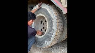 bolts tires car truck auto mechanic repair skillful mdrtyre shorts video [upl. by Oballa]