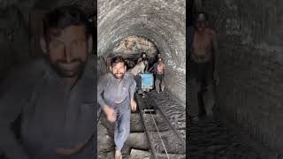 Log bahar araha hai dont miss end miningindustry coalmining coal mining [upl. by Genovera]