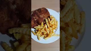 Schnitzel mit Pommes aus der Waldlust geht immer short shorts viral essen [upl. by Roseanna]