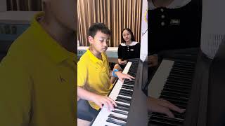 Tay trái chỉ trăng piano by Bảo Nam shorts natayfamily piano taytraichitrang [upl. by Biagio]