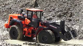 HIDROMEK 640 WL RC WHEEL LOADER FANTASTIC RC MODELL [upl. by Fabrianna139]