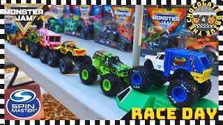 SPIN MASTER MONSTER JAM The Champ VS The Challengers Can Crush Cycle Defends His Title [upl. by Hamburger361]