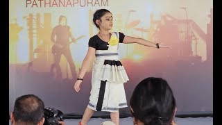 Folk Danceനാടോടിനൃത്തം by Isha  പുല്ലോത്തി നാടോടിനൃത്തംPullothi Folk dance  7 yrs first prize [upl. by Aicul]