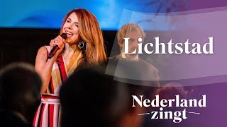 Lichtstad met uw paarlen poorten  Nederland Zingt [upl. by Vergil]