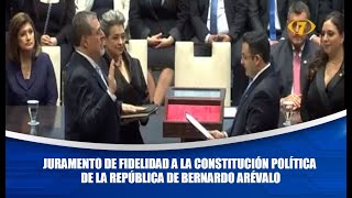 Juramento de fidelidad a la Constitución Política de la República de Bernardo Arévalo [upl. by Vtarj41]