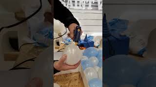 Technique pour coller ses ballons dans une structure lettre ou chiffre xxl balloondecoration [upl. by Enaz]