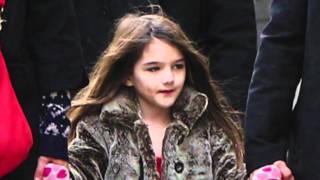 Suri Cruise Has Meltdown and Make Up Dinner  Splash News  Splash News  Splash News TV [upl. by Seys]