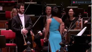 Yuja Wang helping players and audience to concentrate on music [upl. by Ainod]