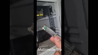 how to connect fiber cable to switch  SFP module installation [upl. by Harberd558]