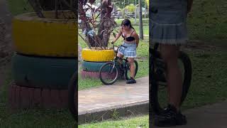 Trampa 🪤 de La bici 🚲 sorpres 🎉 broma de humor ❤️🤣 video funny comedy reels tiktok [upl. by Geldens]