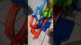 hot wheels action 4loop crash out track set [upl. by Naji]