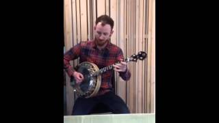 Hugh ONeill playing an EMERALD quotLABASHEEDA G2quot tenor banjo [upl. by Yllil]