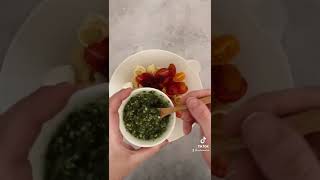 Pastasalade met pesto recept [upl. by Saravat]