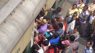 Crowd in Bongaon Local [upl. by Linzer129]