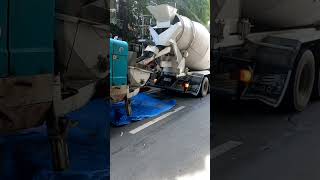 transit mixer unloading concrete on concrete line pump [upl. by Cupo]