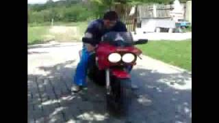 Suzuki GSXR 750 sound [upl. by Matheny]