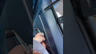 Squarebody Suburban Manual Window Crank Removal Pick Method [upl. by Alet]