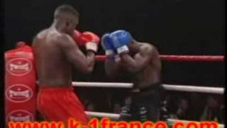 Remy Bonjasky vs Melvin Manhoef Part 2 2002 [upl. by Dwinnell]