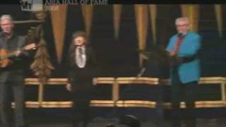 The Seekers amp Rolf Harris 2008  Tie me Kangaroo Down [upl. by Fishback]