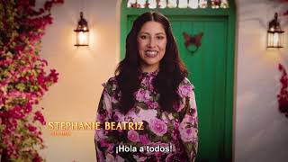 Encanto  Saludo de Stephanie Beatriz LinManuel Miranda y John Leguizamo  HD [upl. by Otter]