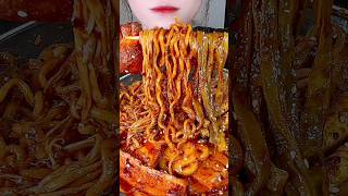 Noodles eating 🍜🍜❤️‍🔥🍗 and all recipi food eatingshow noodles youtubeshorts short shorts [upl. by Nnhoj]