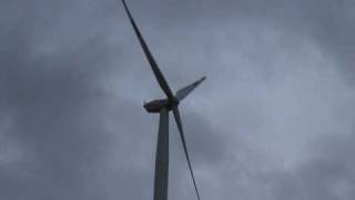 Wind Turbine shuts down in Storm [upl. by Truk]