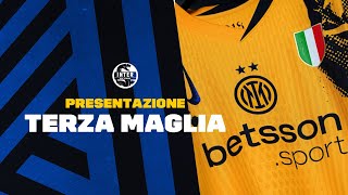 Terza maglia stagione 20242025 dallInter store di Milano con Lucanerazzurro InterPerSempre [upl. by Nykal45]