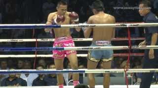 Muay Thai  Yodvicha vs Chamuaktong  Lumpini Stadium 7th January 2014 [upl. by Torbert]